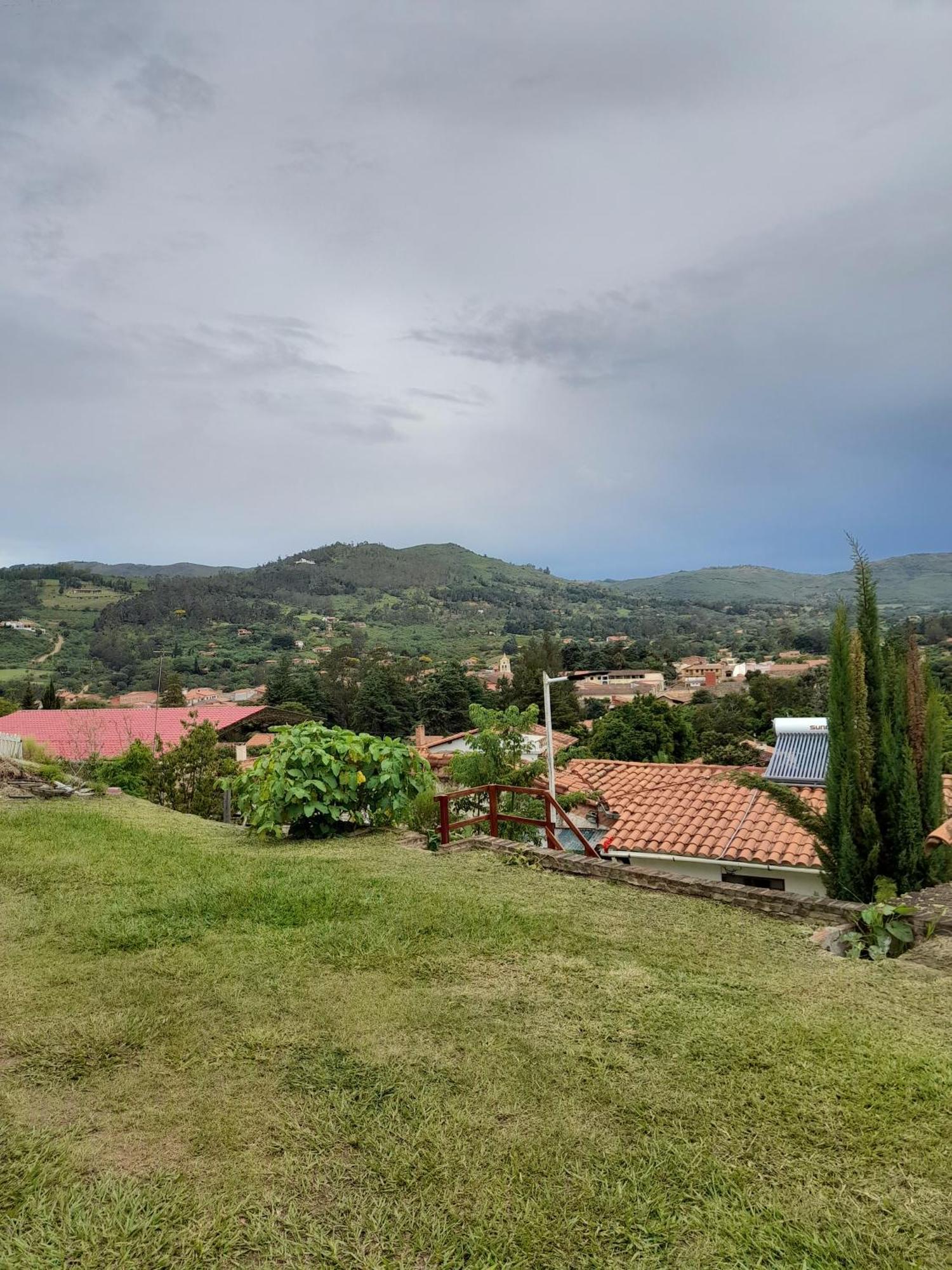 Hotel Fonda Amboro Samaipata Esterno foto