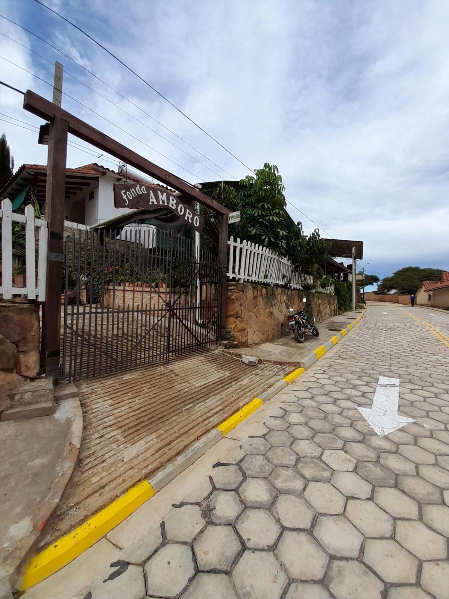 Hotel Fonda Amboro Samaipata Esterno foto
