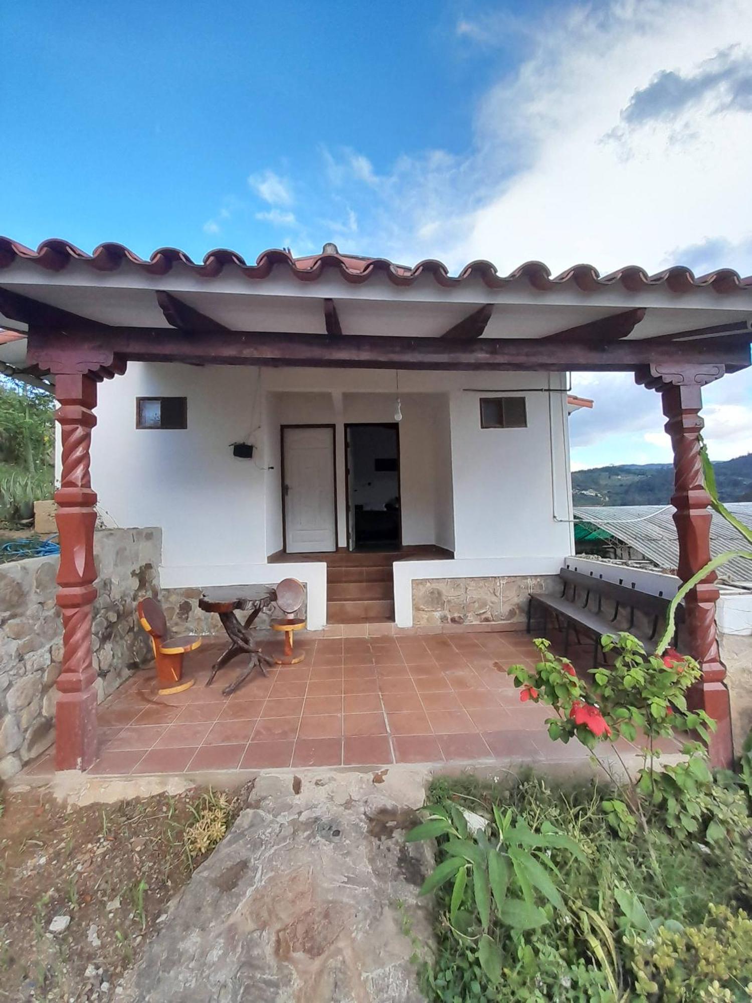Hotel Fonda Amboro Samaipata Esterno foto