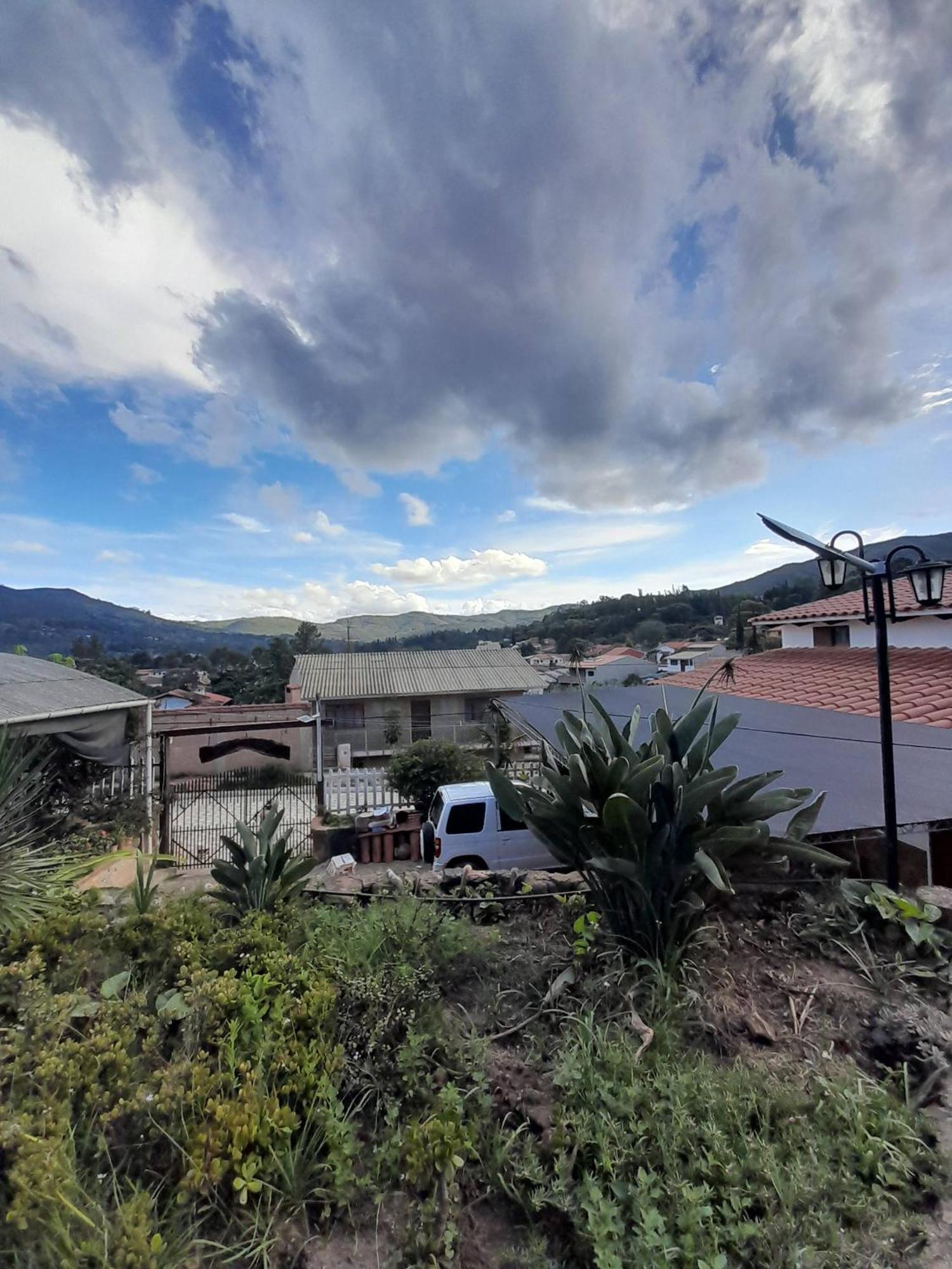 Hotel Fonda Amboro Samaipata Esterno foto