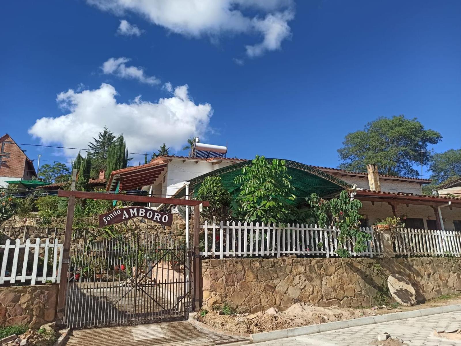 Hotel Fonda Amboro Samaipata Esterno foto